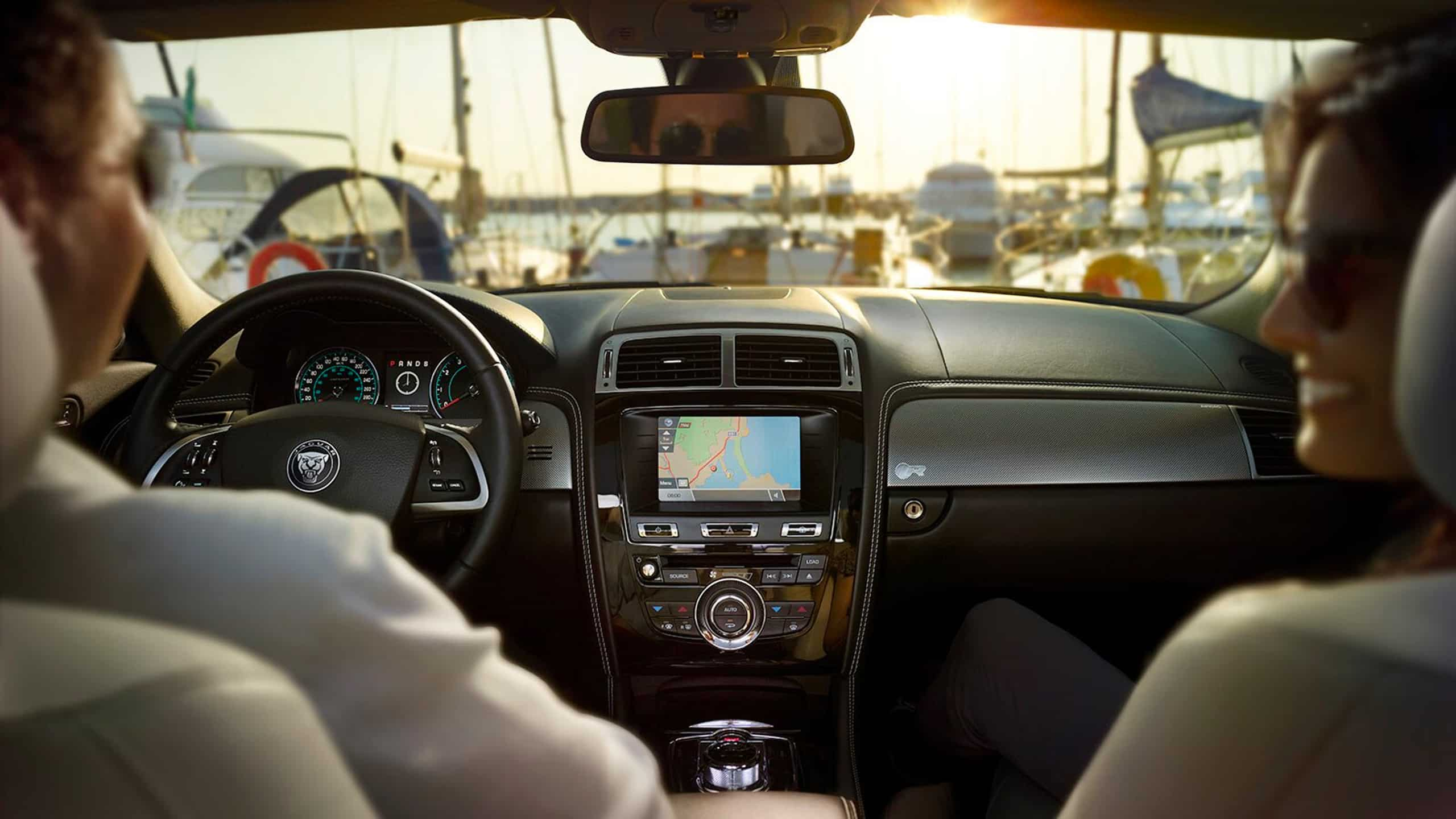 Jaguar XF interior vide 